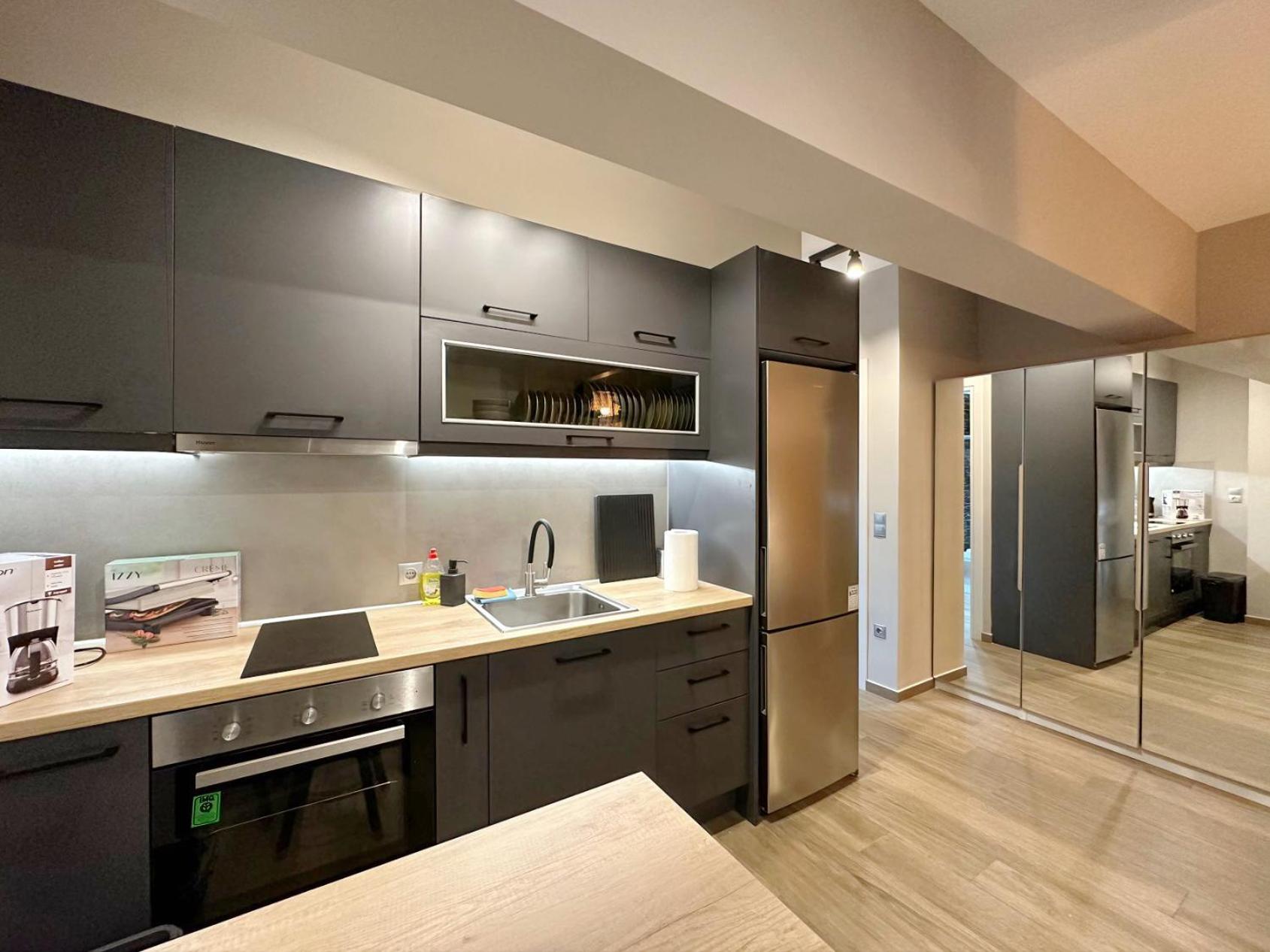 Wsd Sfaelou Apartment Hotel Афины Экстерьер фото